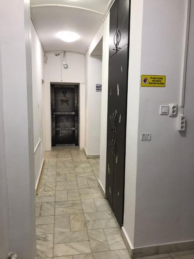 Large Apartment City Centre Bukares Bagian luar foto